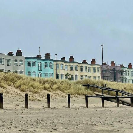 Pass The Keys Hafan Stylish 2 Bedroom Sea View Apartment Pwllheli Exterior foto