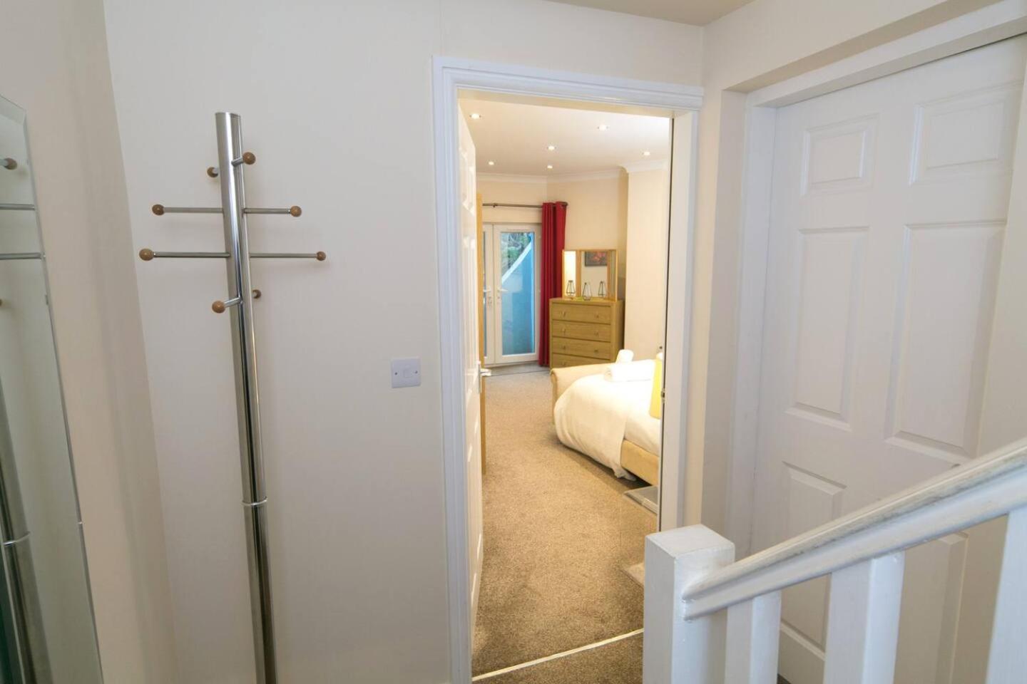 Pass The Keys Hafan Stylish 2 Bedroom Sea View Apartment Pwllheli Exterior foto
